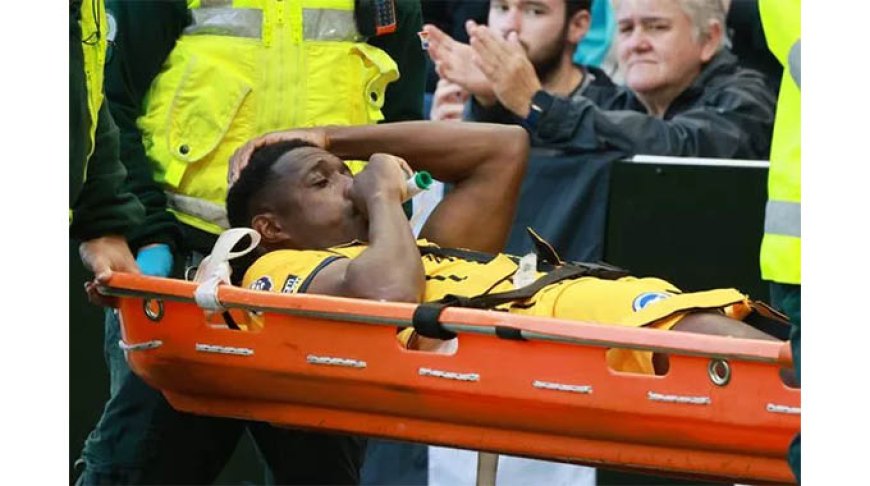 DANNY WELBECK STRETCHED OFF AT NEWCASTLE