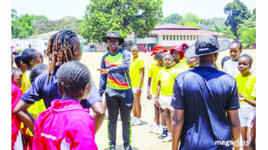 LADY CHEVRONS CONDUCT COACHING CLINIC